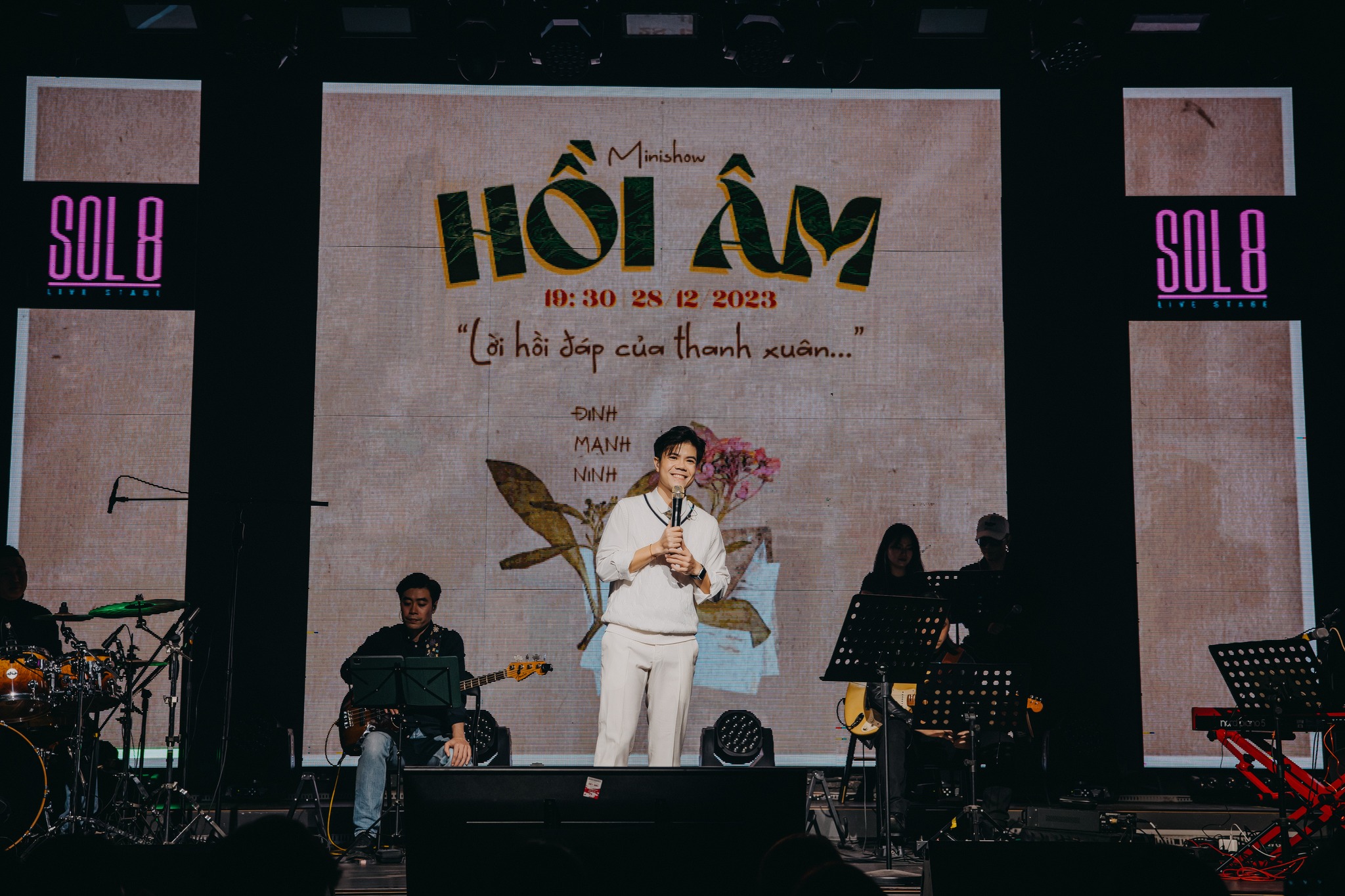 Mini Concert “Hồi Âm” của Đinh Mạnh Ninh